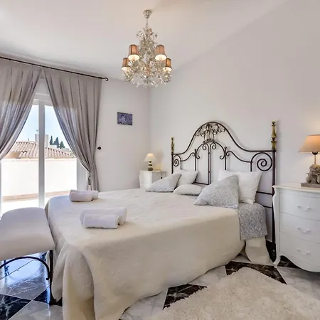 Villa Fortuna - Apartamentos У Estudios Para Vacaciones Con Territorio Y Piscina Comun, Calpe Gasthuis Calpe
