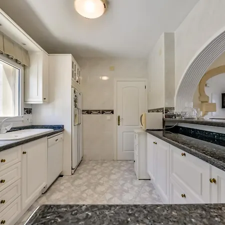 Villa Fortuna - Apartamentos У Estudios Para Vacaciones Con Territorio Y Piscina Comun, Calpe Gasthof Calp