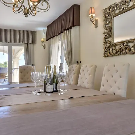 Gasthof Villa Fortuna - Apartamentos У Estudios Para Vacaciones Con Territorio Y Piscina Comun, Calpe Calp